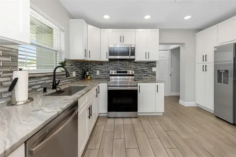 1437 Carlos Avenue Clearwater FL 33755