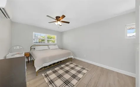 1437 Carlos Avenue Clearwater FL 33755