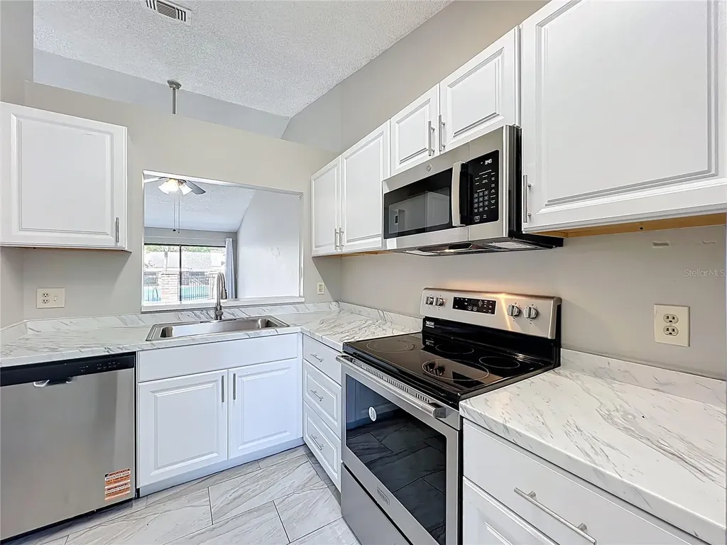 12136 Sand Pebble Way Orlando FL 32824