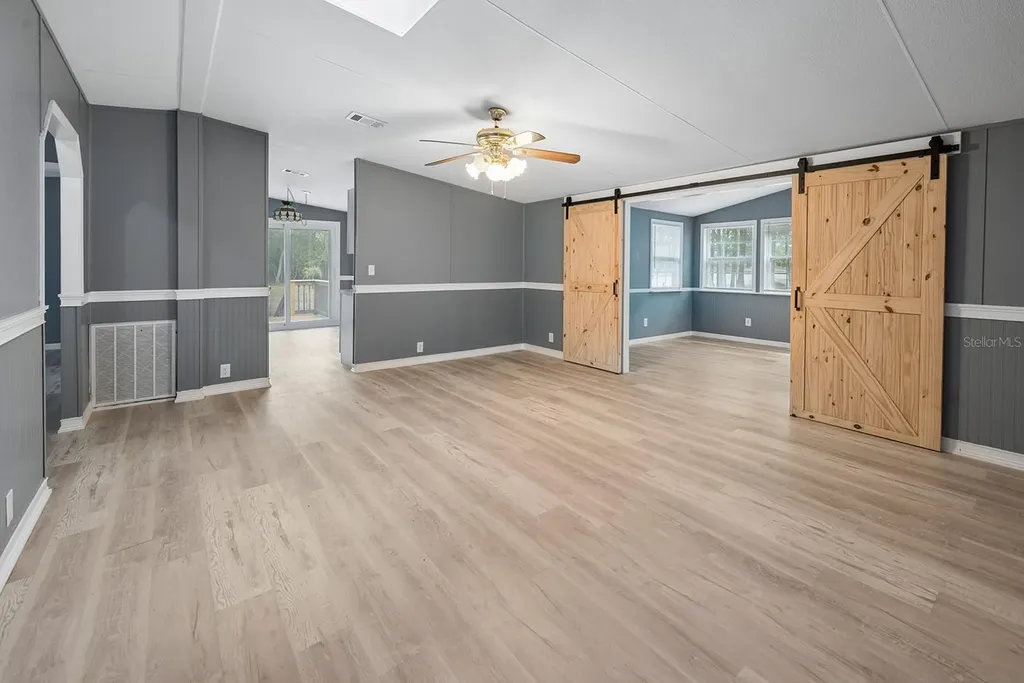 554 S County Road 21 Hawthorne FL 32640