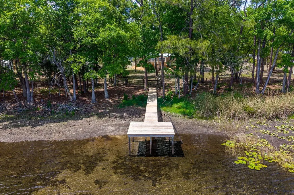 554 S County Road 21 Hawthorne FL 32640