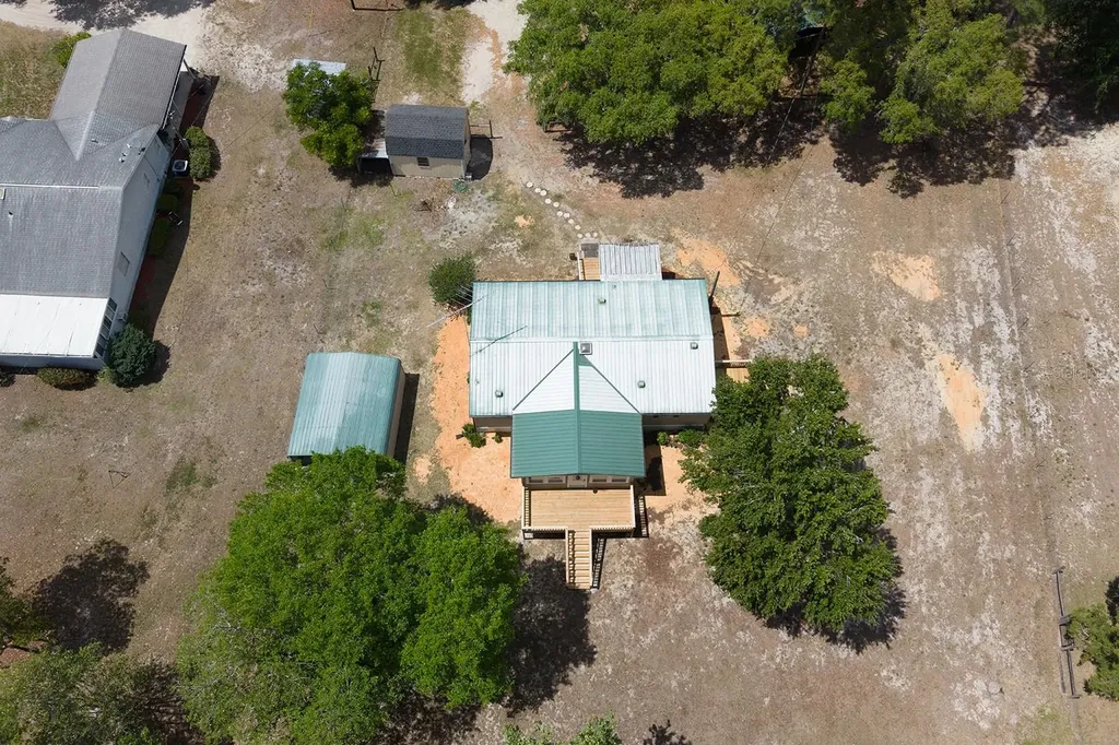 554 S County Road 21 Hawthorne FL 32640