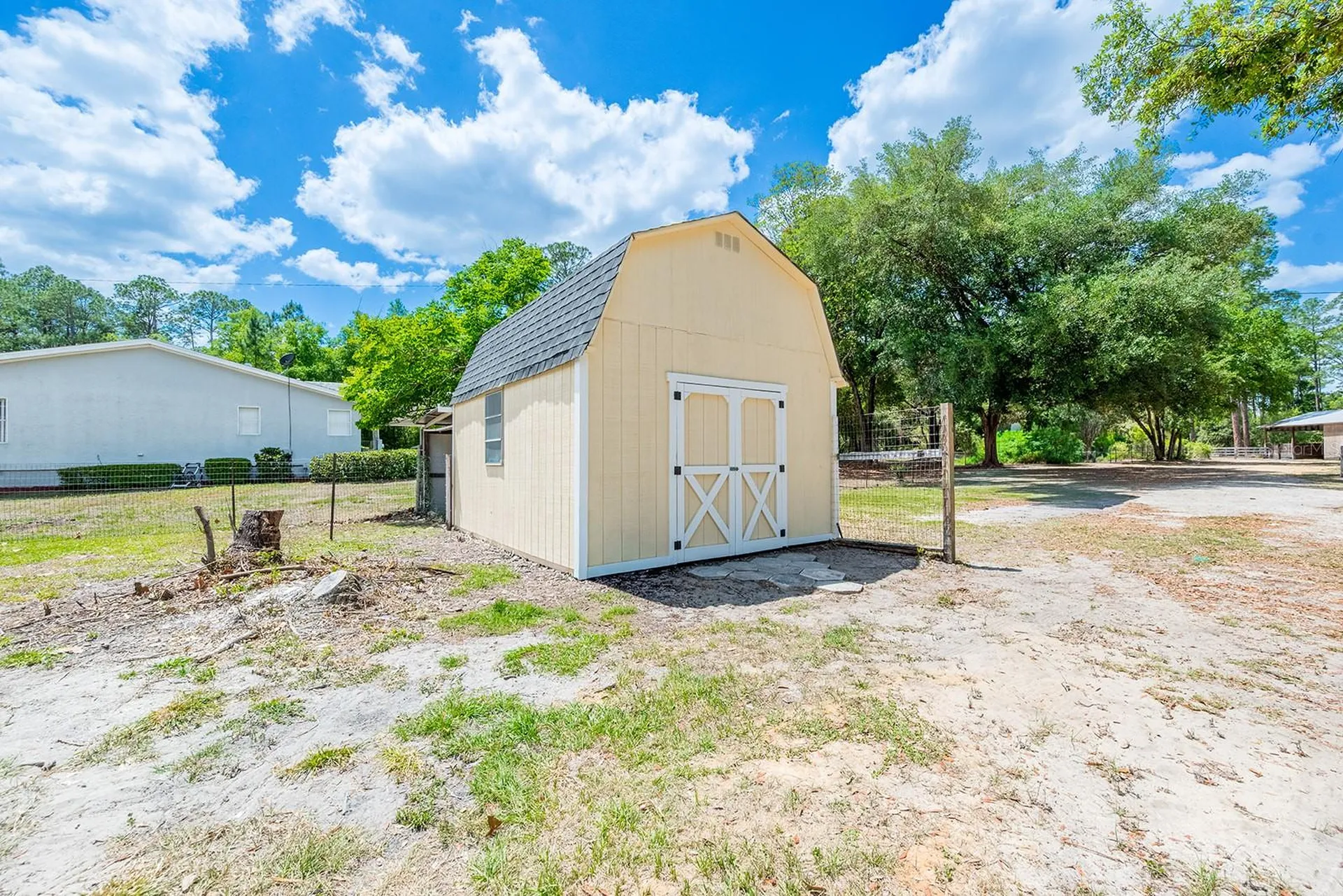 554 S County Road 21 Hawthorne FL 32640