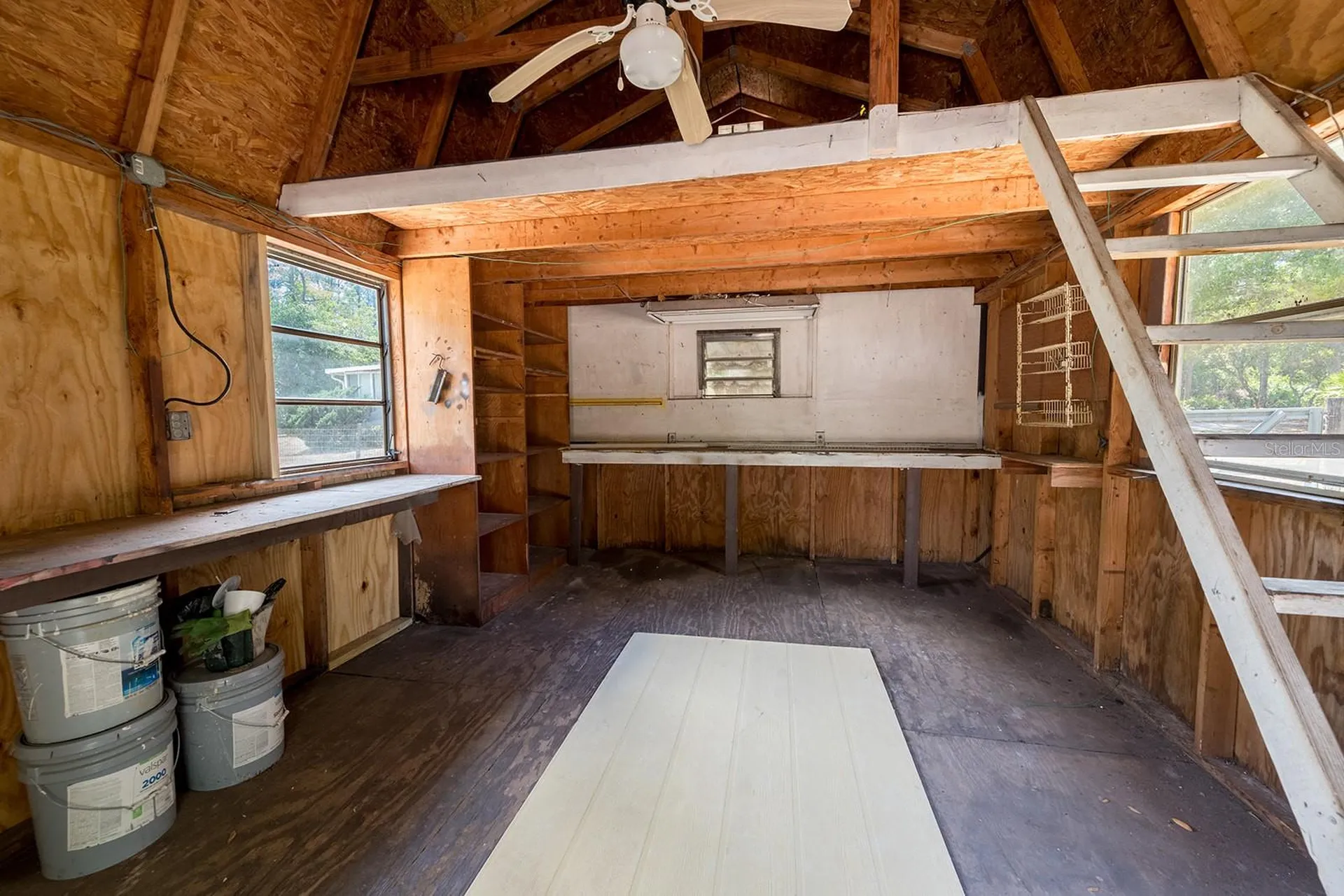 554 S County Road 21 Hawthorne FL 32640