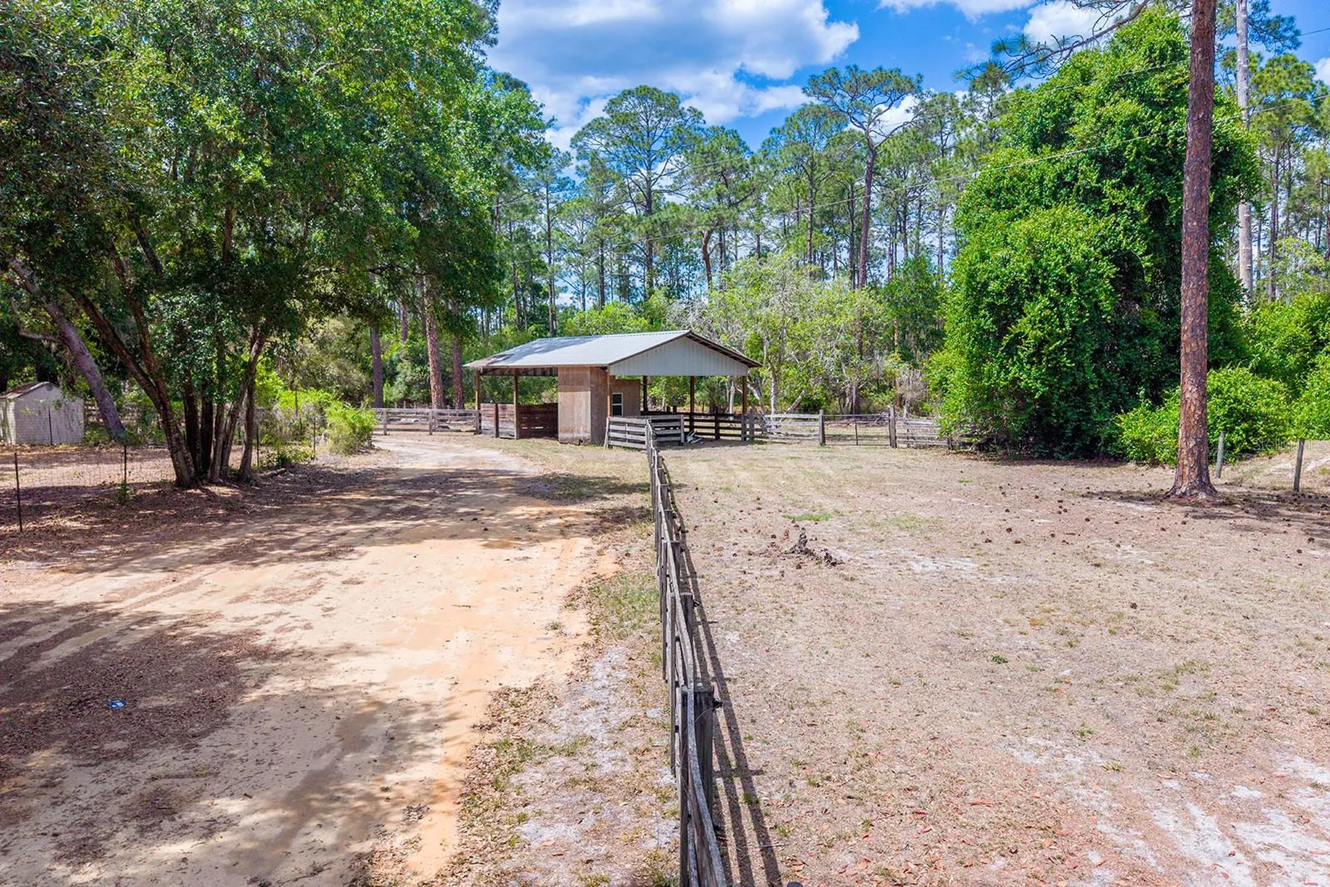 554 S County Road 21 Hawthorne FL 32640