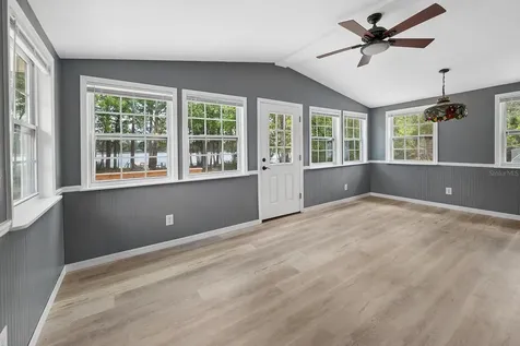 554 S County Road 21 Hawthorne FL 32640