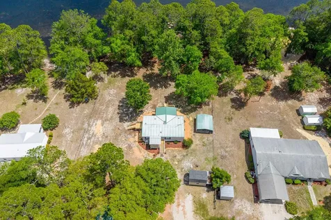 554 S County Road 21 Hawthorne FL 32640