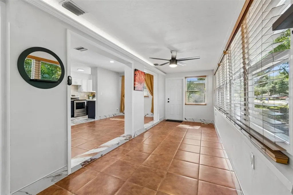 5857 4th Avenue N St Petersburg FL 33710