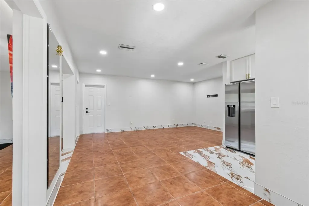 5857 4th Avenue N St Petersburg FL 33710