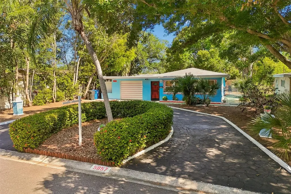 5857 4th Avenue N St Petersburg FL 33710