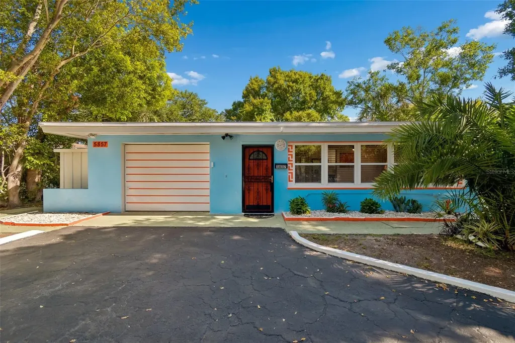 5857 4th Avenue N St Petersburg FL 33710