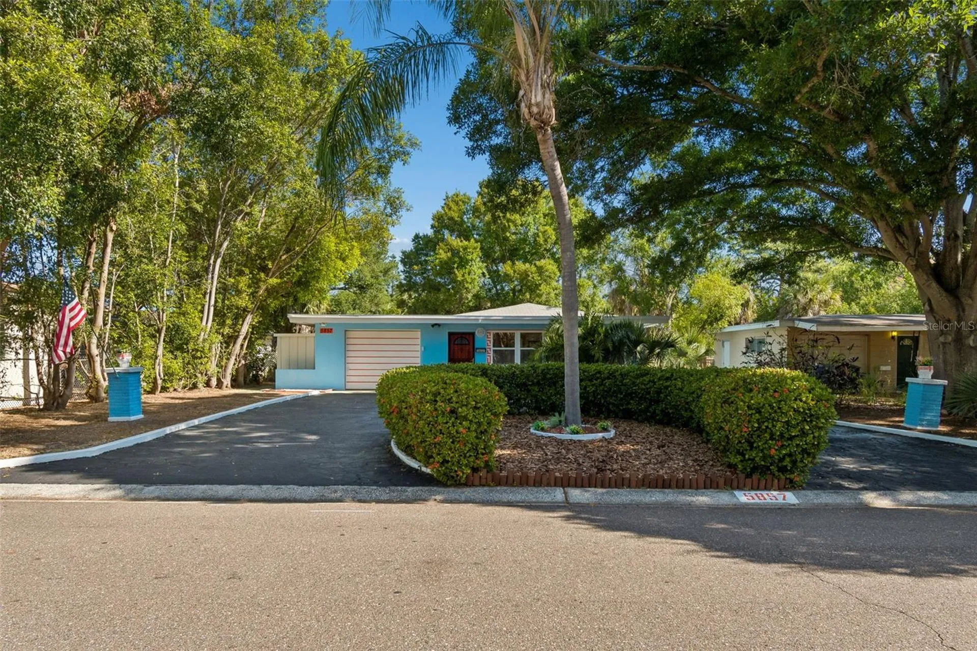 5857 4th Avenue N St Petersburg FL 33710