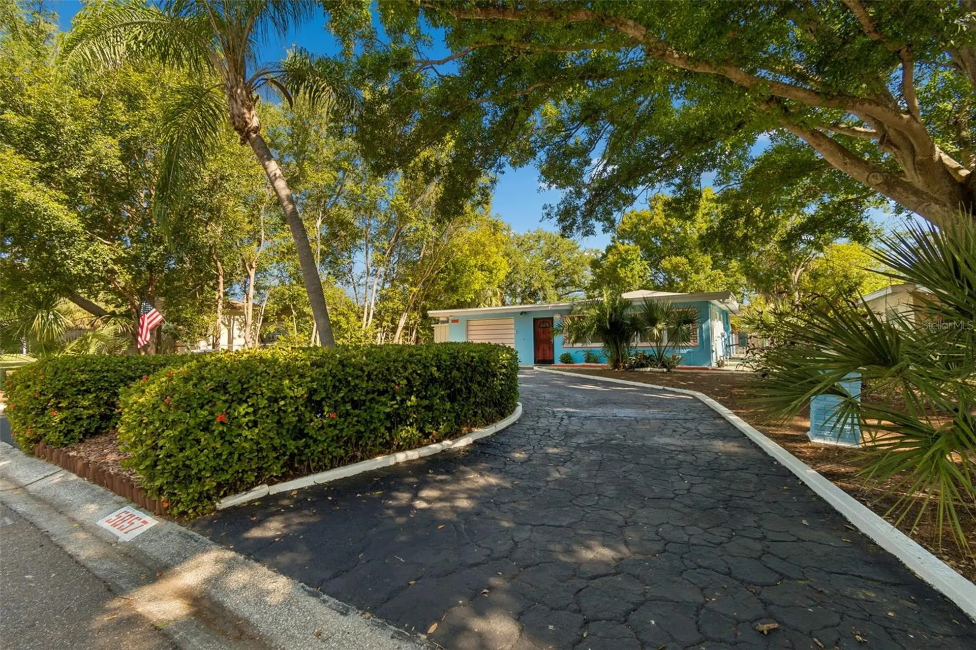 5857 4th Avenue N St Petersburg FL 33710