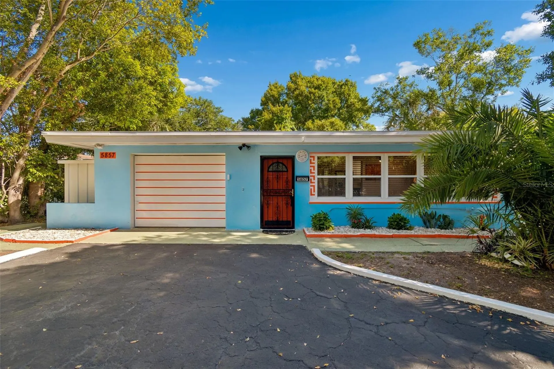 5857 4th Avenue N St Petersburg FL 33710