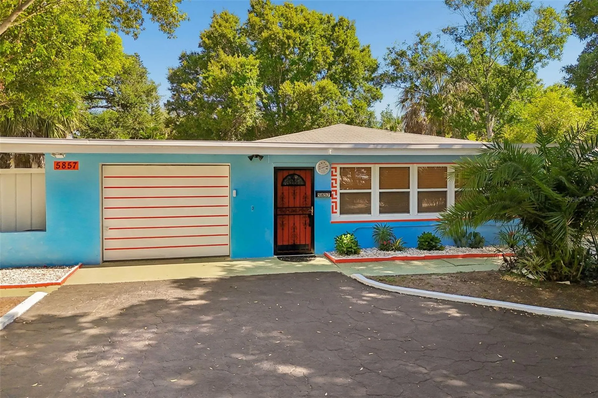 5857 4th Avenue N St Petersburg FL 33710