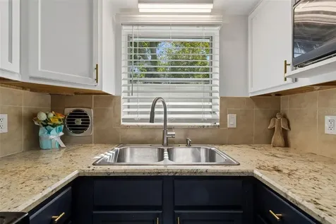 5857 4th Avenue N St Petersburg FL 33710
