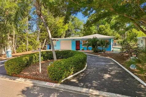 5857 4th Avenue N St Petersburg FL 33710