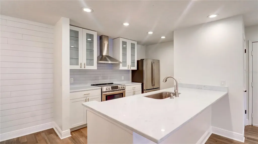 9481 Highland Oak Drive Tampa FL 33647