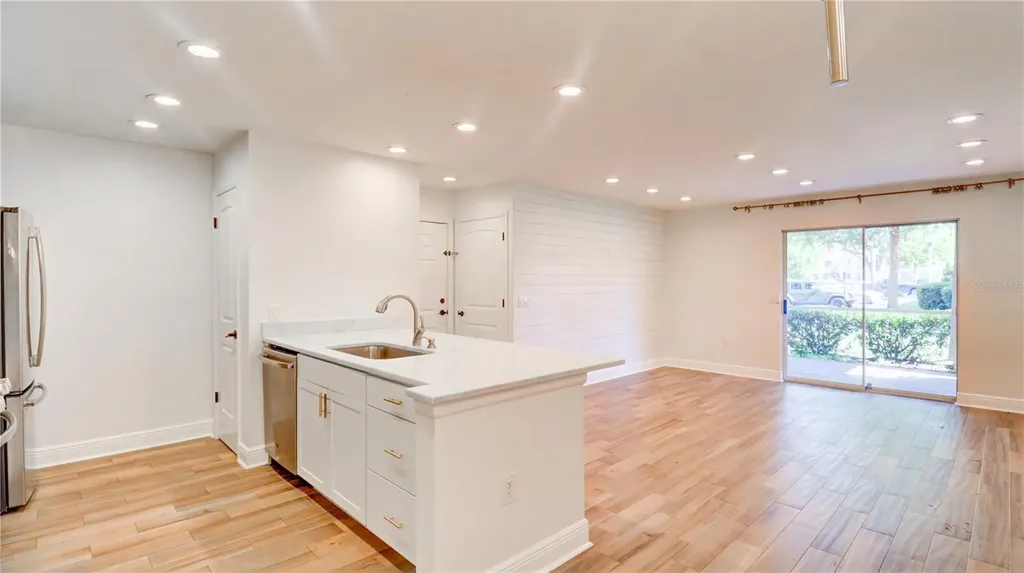 9481 Highland Oak Drive Tampa FL 33647