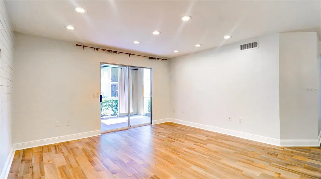 9481 Highland Oak Drive Tampa FL 33647