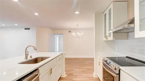 9481 Highland Oak Drive Tampa FL 33647