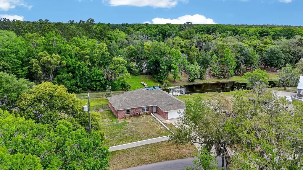 1505 Lakeside Drive Deland FL 32720