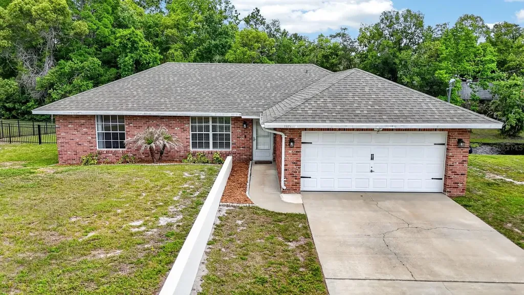 1505 Lakeside Drive Deland FL 32720