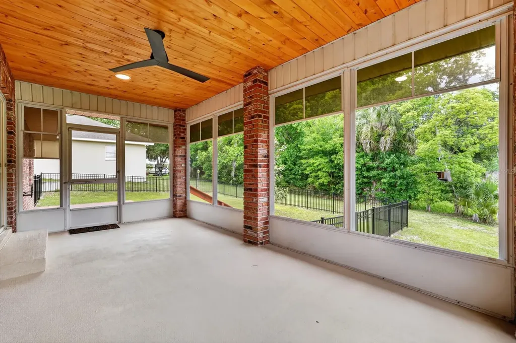 1505 Lakeside Drive Deland FL 32720