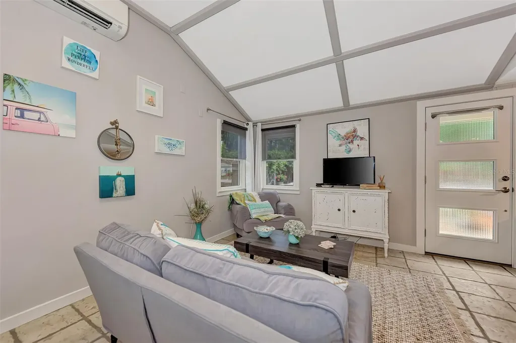 1045 40th Street Sarasota FL 34234