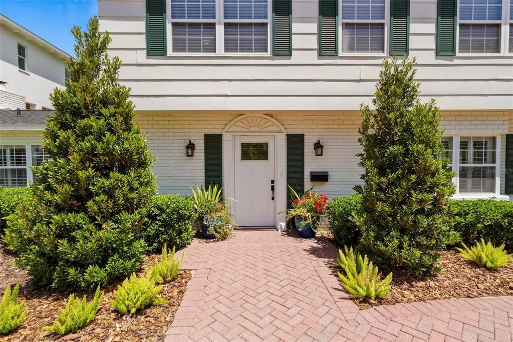 4705 W San Rafael Street Tampa FL 33629