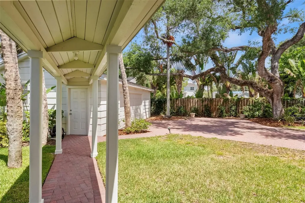 4705 W San Rafael Street Tampa FL 33629