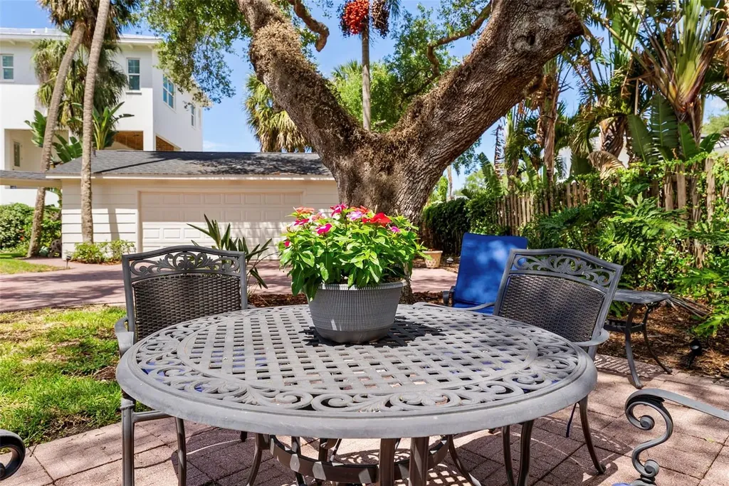 4705 W San Rafael Street Tampa FL 33629