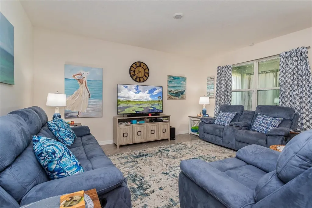 6358 Sanders Grove Circle Okahumpka FL 34762