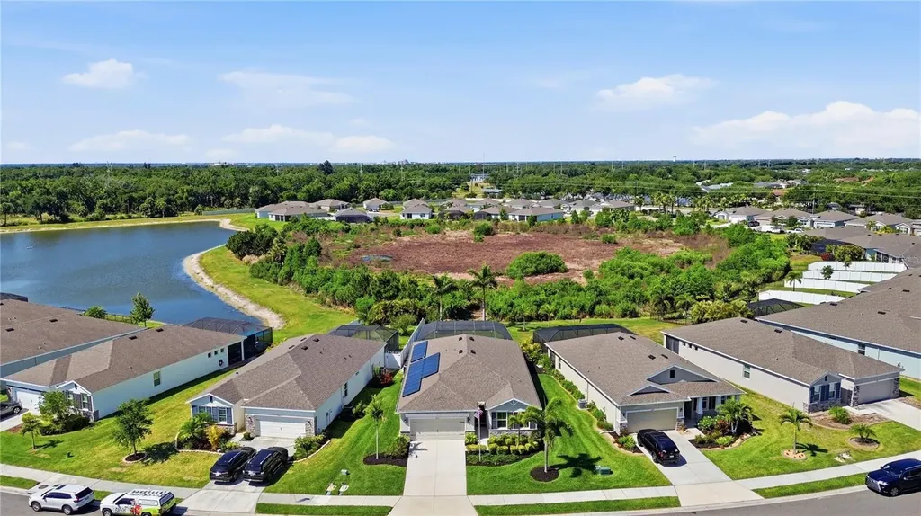 3827 Mossy Limb Court Palmetto FL 34221