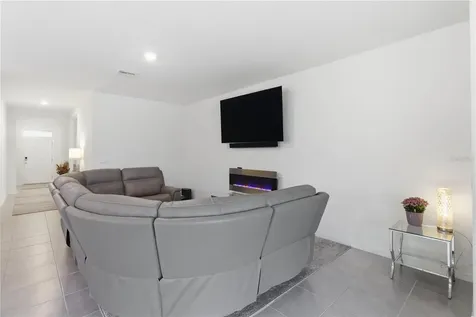 3827 Mossy Limb Court Palmetto FL 34221