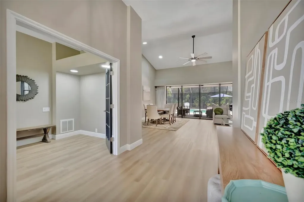 15507 Fentress Court Tampa FL 33647