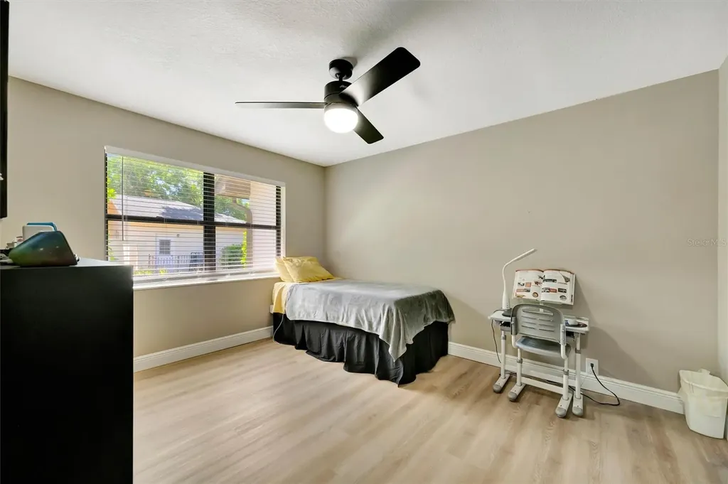 15507 Fentress Court Tampa FL 33647