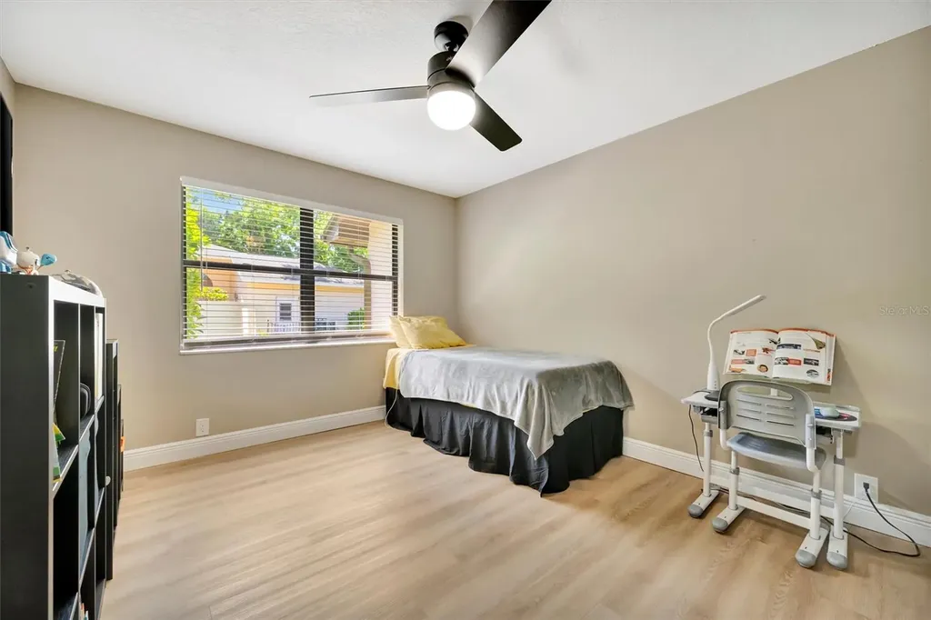 15507 Fentress Court Tampa FL 33647