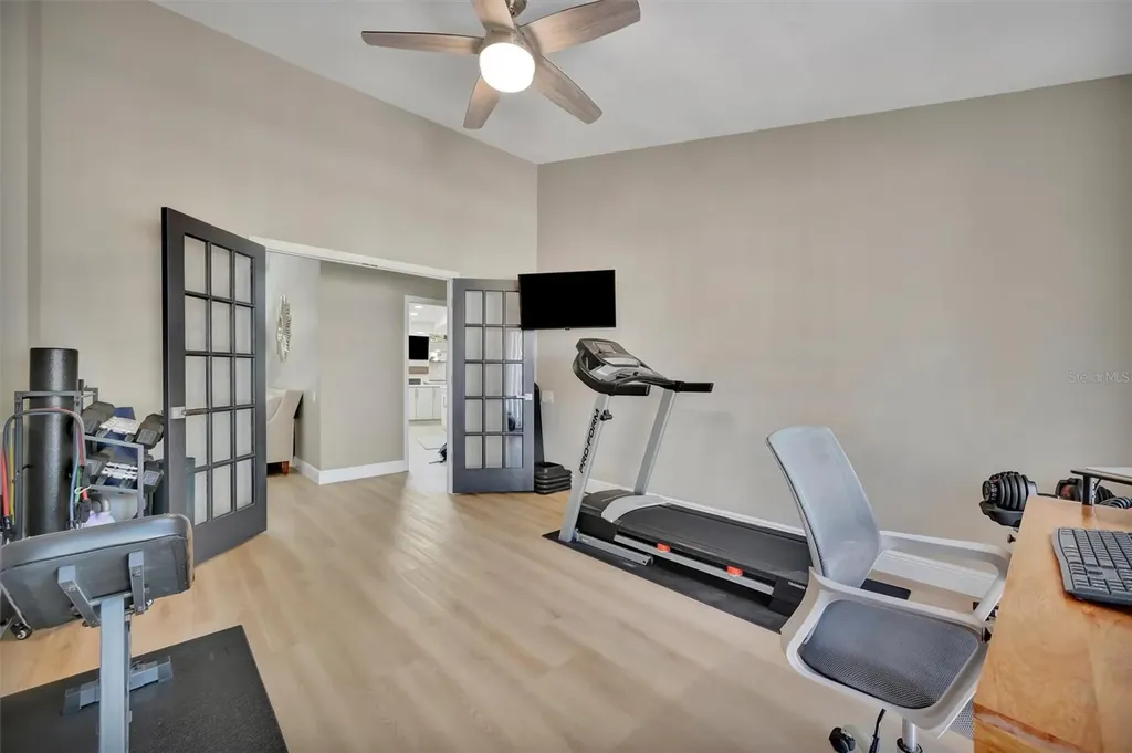 15507 Fentress Court Tampa FL 33647