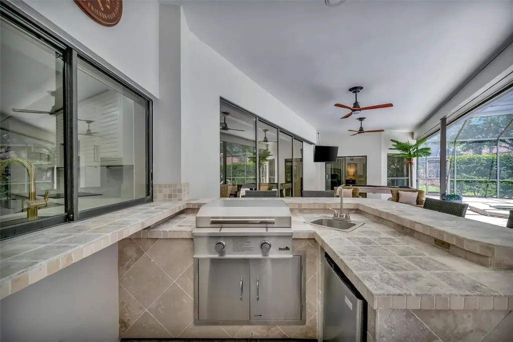 15507 Fentress Court Tampa FL 33647