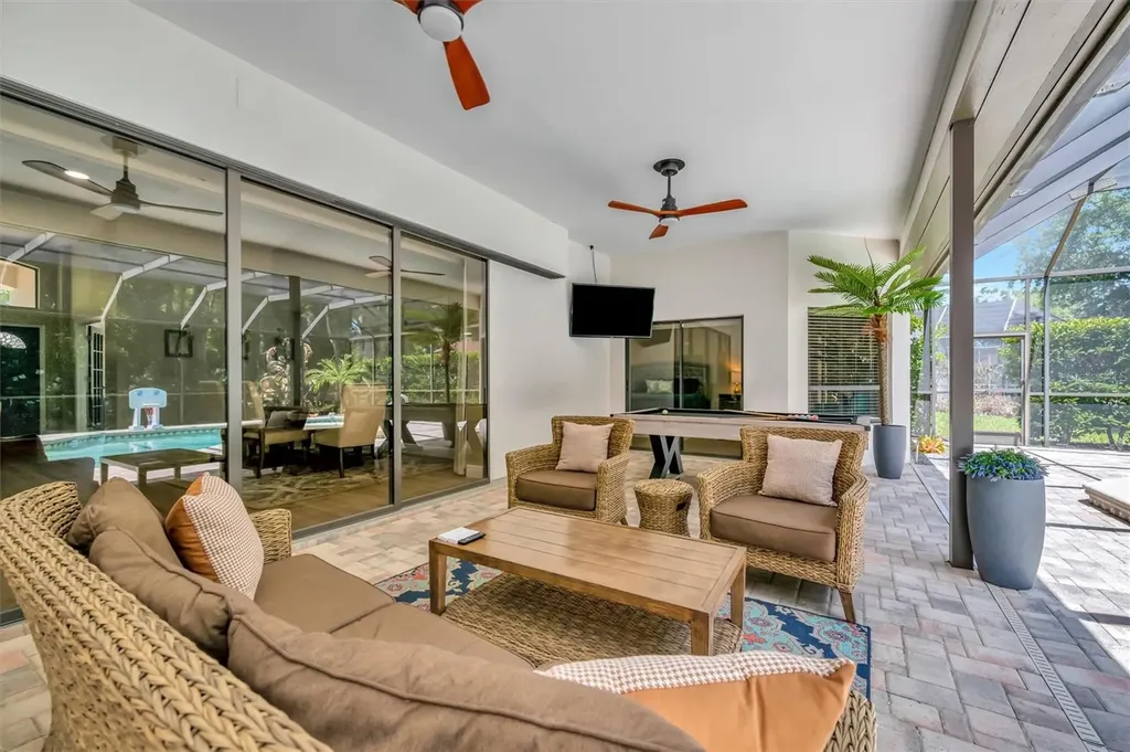 15507 Fentress Court Tampa FL 33647