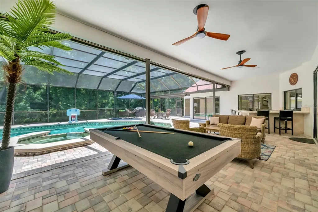 15507 Fentress Court Tampa FL 33647