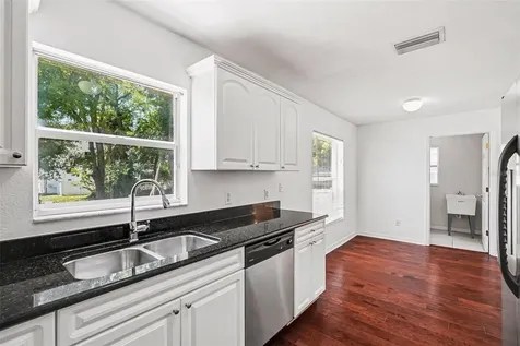 1702 W North Street Tampa FL 33604