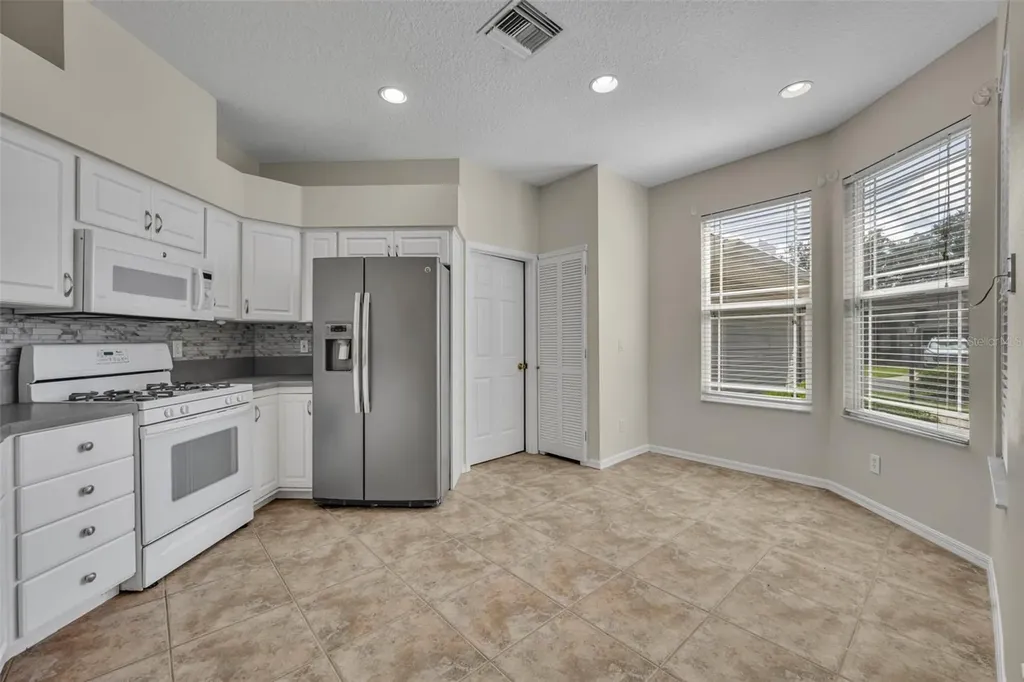 21630 Regency Park Lane Leesburg FL 34748