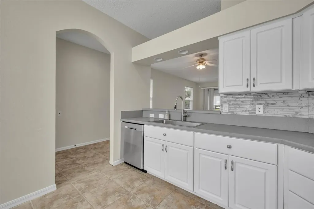 21630 Regency Park Lane Leesburg FL 34748