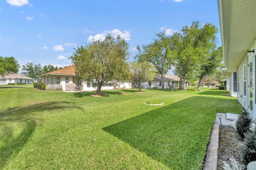 21630 Regency Park Lane Leesburg FL 34748