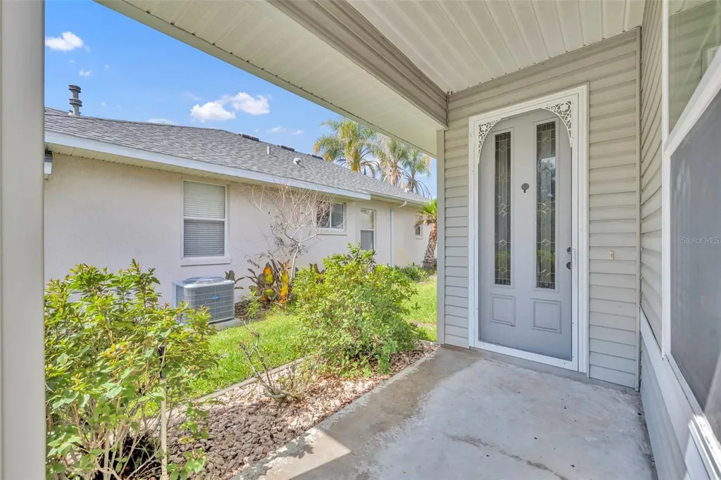 21630 Regency Park Lane Leesburg FL 34748