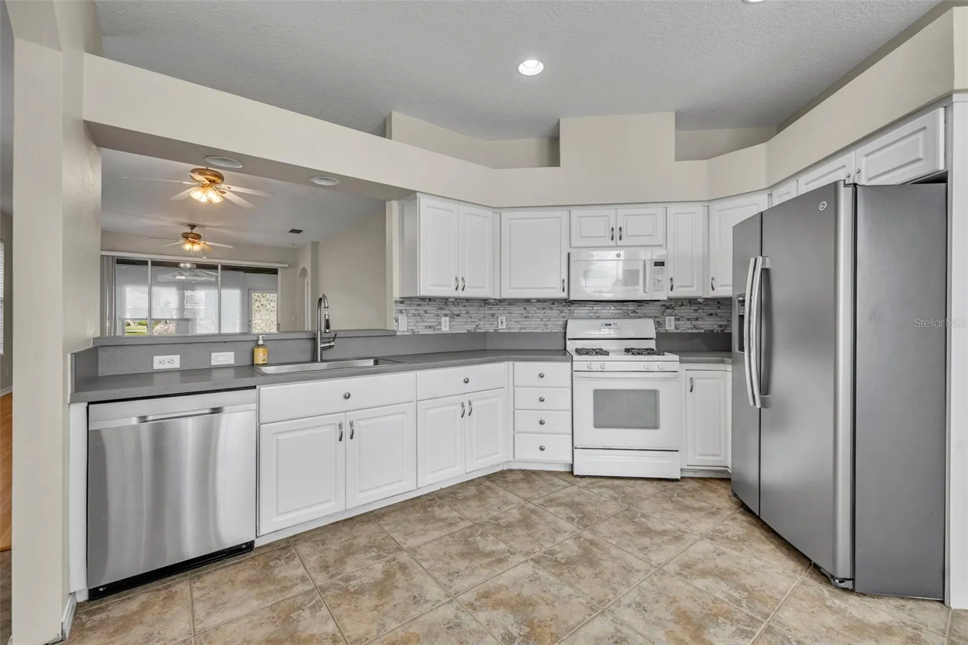 21630 Regency Park Lane Leesburg FL 34748