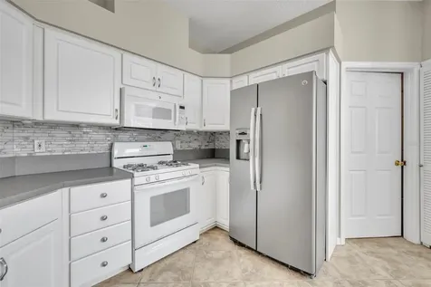 21630 Regency Park Lane Leesburg FL 34748