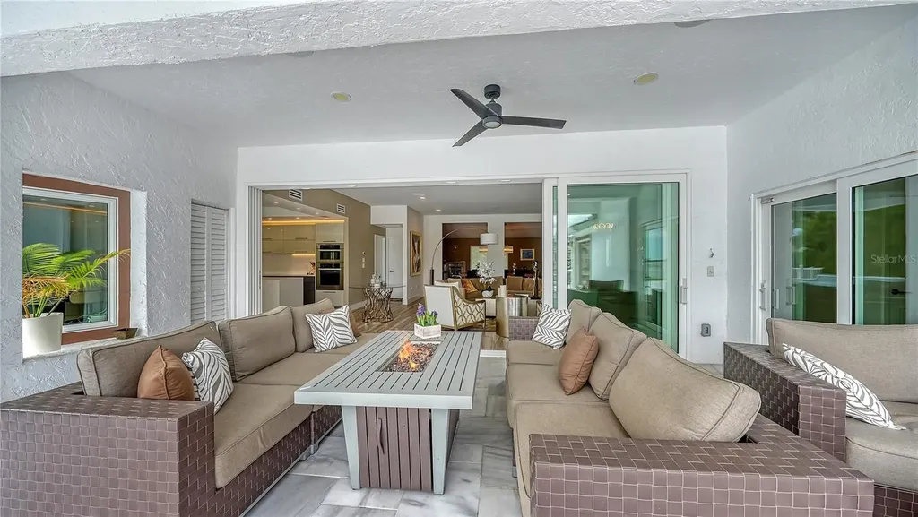 7689 Cove Terrace Sarasota FL 34231